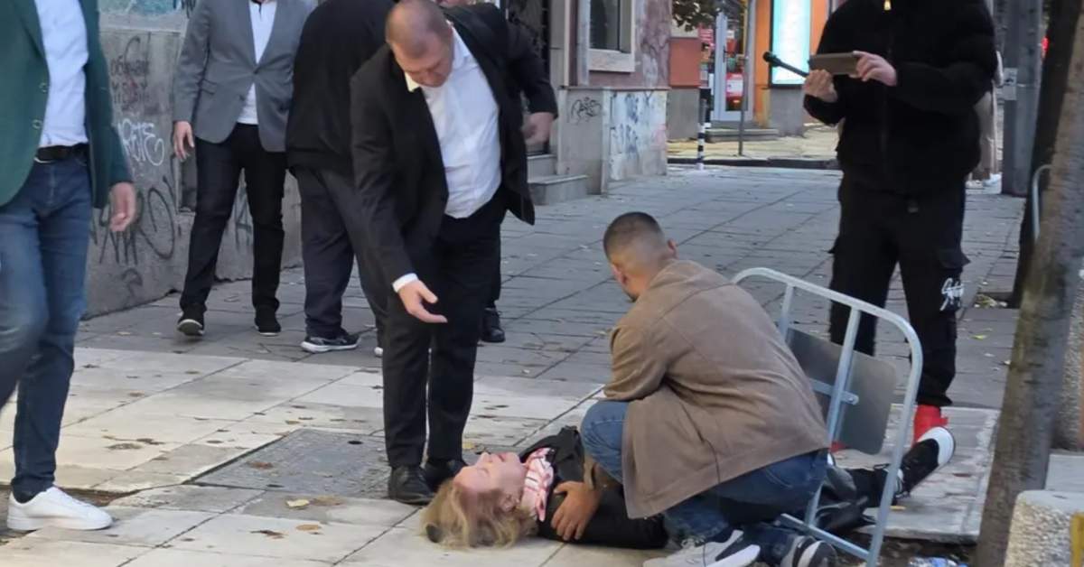 ОХРАНИТЕЛ НА НСО СЪБОРИ СОНЯ КОЛТУКЛИЕВА НА ТРОТОАРА, ИЗДАТЕЛЯТ НА ...